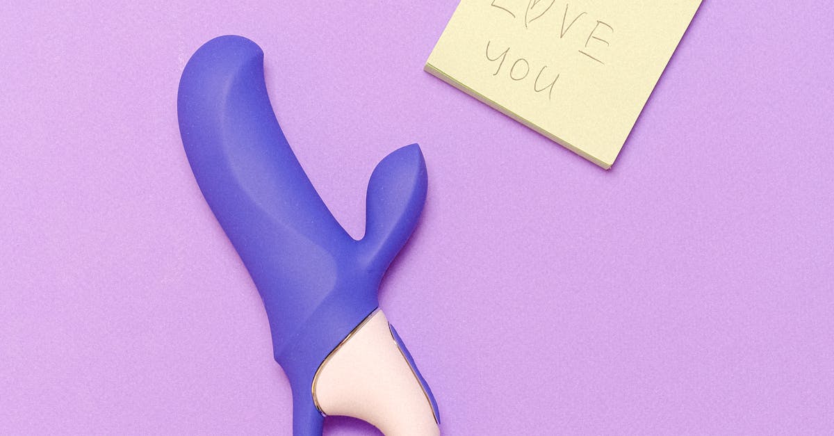 Roundup of Expert Tips on Communicating Desires and Boundaries